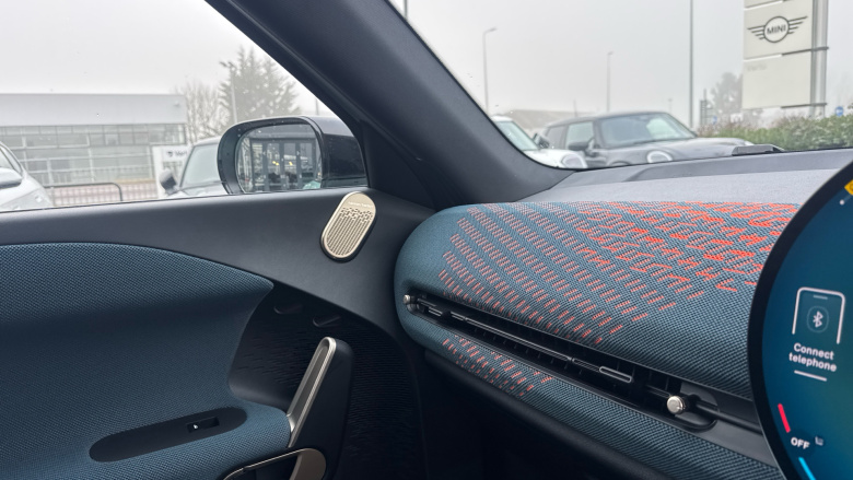 MINI Aceman 135kW E Classic 43kWh 5dr Auto Electric Hatchback